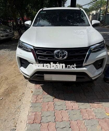 Toyota Fortuner 2022 Trắng