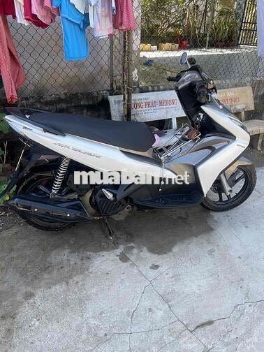 Honda Air Blade Fi 2015 125cc Trắng bạc biển 83