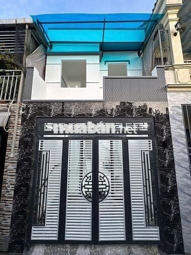 Bán nhà trung tâm Phường Dĩ An hẻm xe hơi tiện ích xung quanh