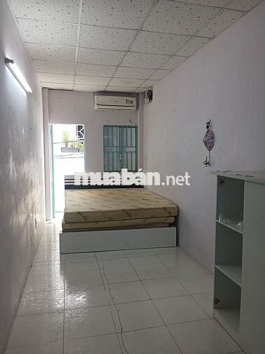 Cho thuê phòng ban công gần cầu chữ Y