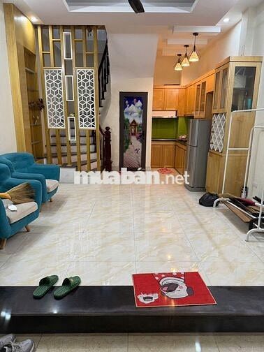 Cho thuê nhà riêng ngõ 649 Lĩnh Nam - 30m2 - 5 tầng - 11 triệu