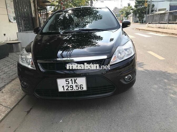 Ford Focus 2010 tự động