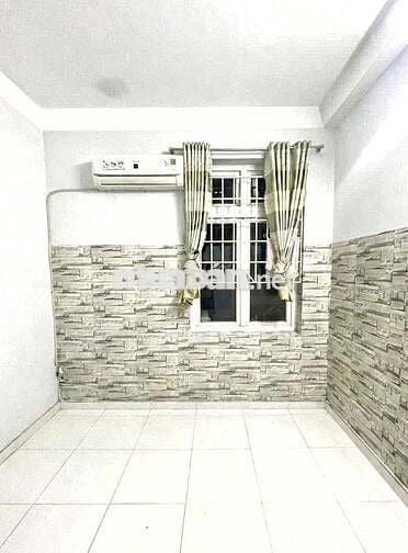 Phòng trọ đẹp cửa sổ lớn, máy lạnh, wc riêng