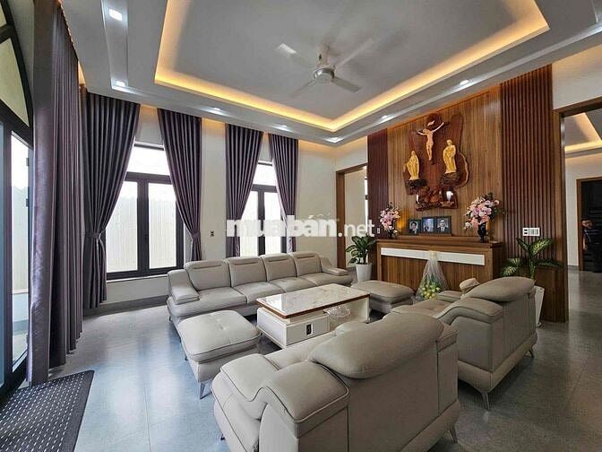 VILA MINI MẶT TIỀN LƯƠNG VĂN CAN ( HẺM 126 Y MOAN CŨ )