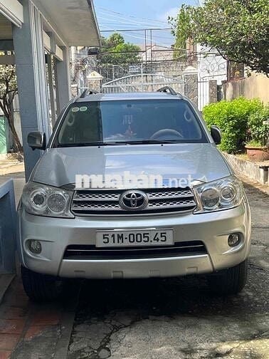 Toyota Fortuner 2010 2.7V - 125000 km