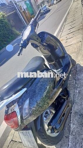 SYM Attila Elizabeth  Đen đã sử dụng