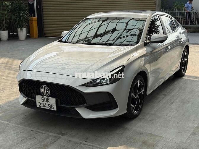 MG_5 Luxury 2022 màu trắng xe đẹp ko lỗi.