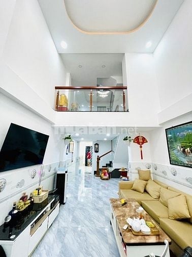 BÁN NHÀ ĐẸP ĐƯỜNG NGUYỄN TRỌNG TUYỂN QUẬN PHÚ NHUẬN 