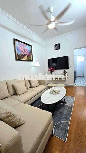 Hiếm! TT Phố Cổ Lý Nam Đế, lô góc, 65m2, 2 ngủ, mặt phố, full nội thất