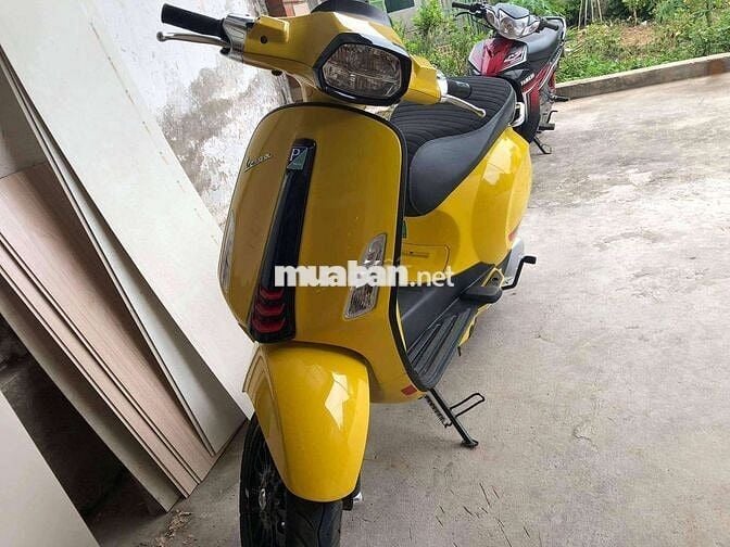 Piaggio Vespa Sprint 2022 màu Vàng