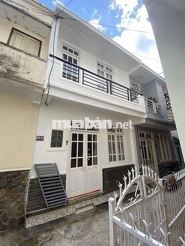 Cho thuê nhà nguyên căn hẻm 233 đường Phan Đình Phùng