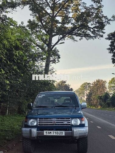 Mitsubishi Pajero V43 7 chỗ 2 cầu