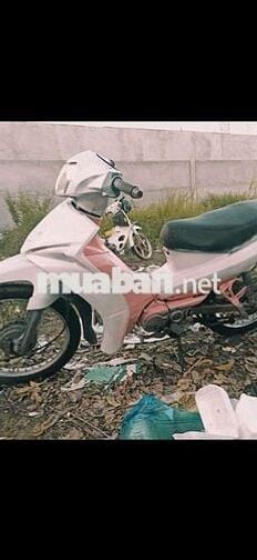 Yamaha Sirius màu Trắng Hồng