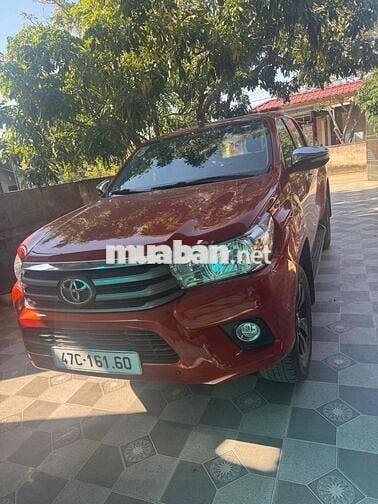 Toyota Hilux 20172.4E 4×2 mt - 100000 km