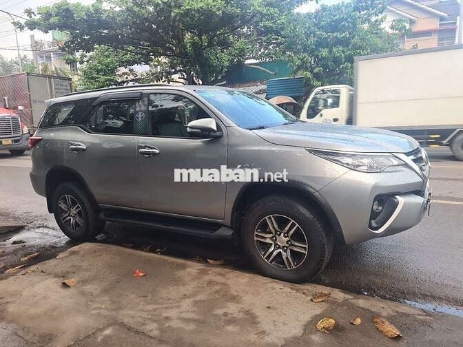 Toyota Fortuner 2017 Dầu Số sàn 110000 km