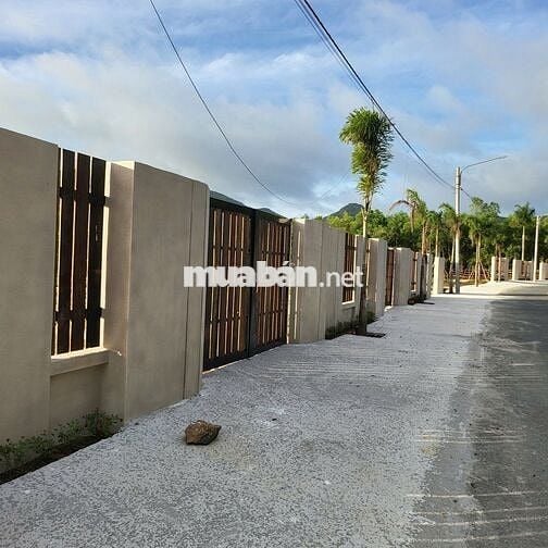 Bán đất ven biển Phước Hải. 324m² hai mặt tiền nhựa. 22m mặt tiền