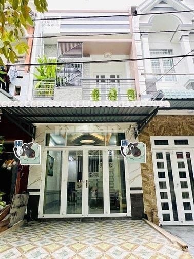 Bán gấp nhà Phạm Phú Thứ. Phường 11. Tân Bình. Giá 3 tỷ 190/ 48m2.