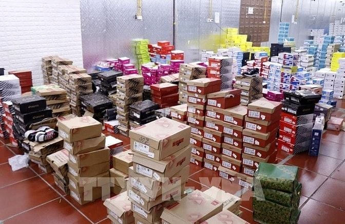 Tuyển nhân viên soạn hàng đóng gói