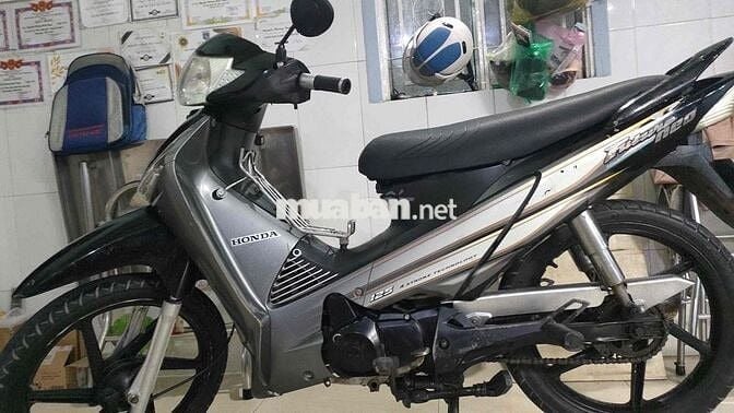 XE NHÀ DƯ ÍT ĐI CÒN MỚI MÁY BAO NGON ĐỦ GIẤY TỜ