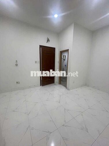 Cho thuê nhà. HBP-SÂN ĐỂ XE HƠI