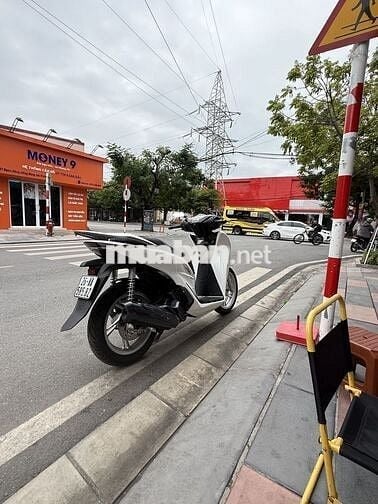 Honda SH160i Trắng 1000km Đã qua sử dụng
