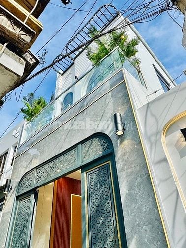 Chủ cần bán nhà đ.Đoàn Văn Bơ P.13 Q.4 giá chỉ 1 tỷ 950tr/62m2.