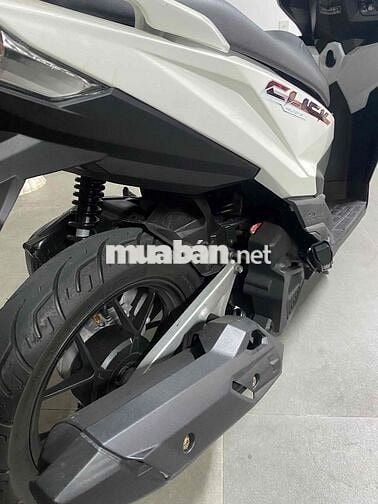 EM KẸT TIỀN CẦN BÁN XE CLICK THÁI 125 NGAY TÊN EM