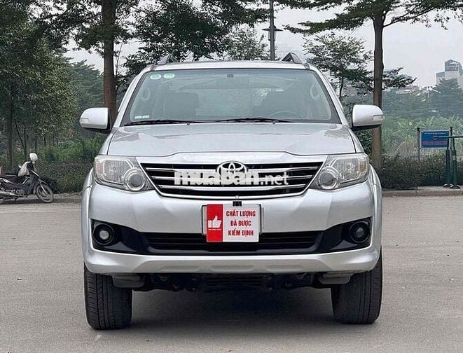 Toyota Fortuner 2014 2.7V 4x2 Bạc 140000 km