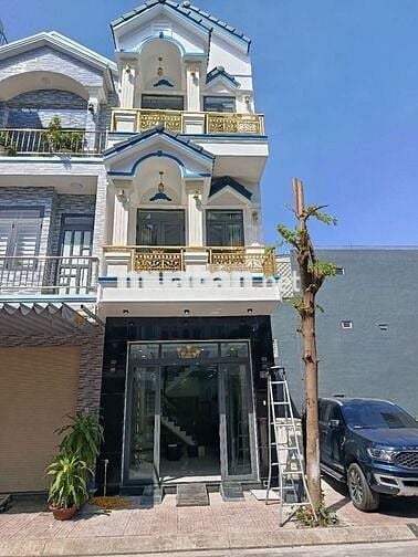 Chỉ cần 2 tỷ nhận nhà 2 lầu 4PN full nội thất kdc phú Hồng Thịnh 8