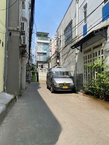 107m2! Ngang 9m! Giáp Q1! Bán nhà 2 tầng sát HXH Điện Biên Phủ, P15.