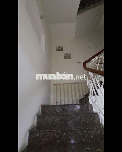 Nhà mặt tiền 4 tầng đường 3 tháng 2, Hải Châu. Diện tích sàn gần 500m2