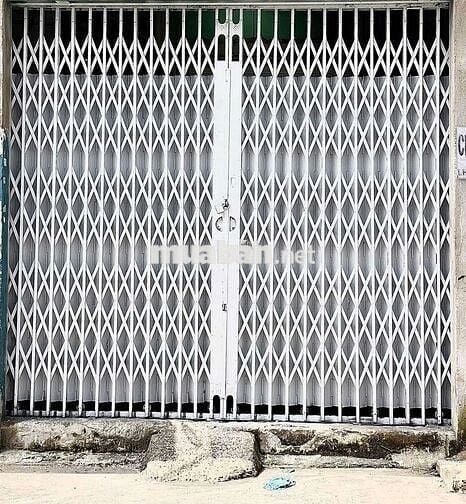 Nhà cấp 4 có gác lửng có 3pha nước sạch, DT 4❌18 hẻm tải thôngPhanAnh