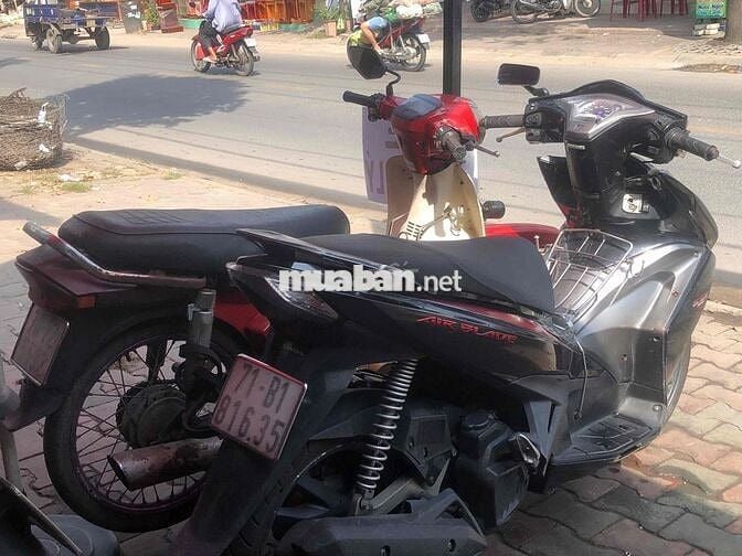 thanh lý hai xe ab125 mắt cú và drem tq