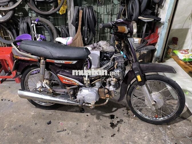 Honda Dream Nâu