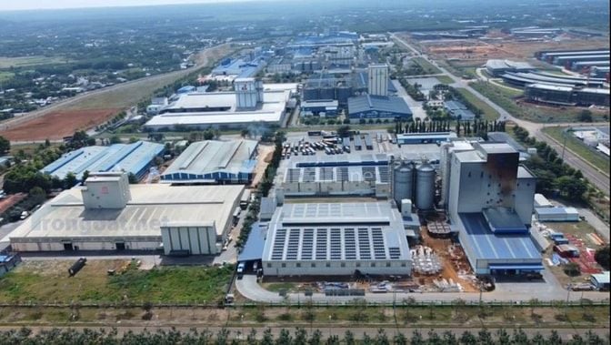 Công nhân lắp ráp tại KCN Tân Phú Trung