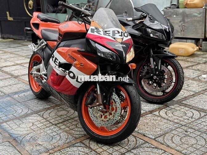 Honda CBR 1000 2005 Cam Đen Trắng