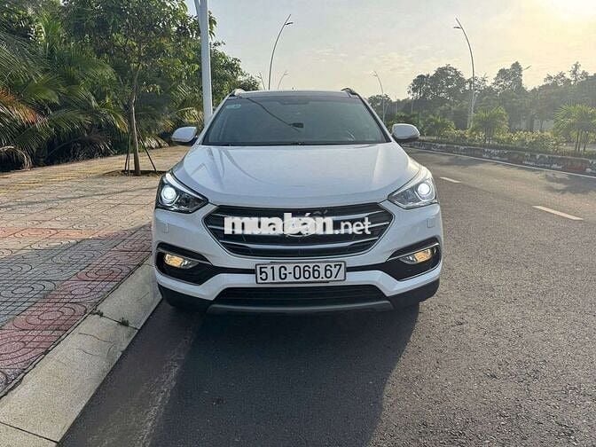 Hyundai Santa Fe 2018 Xăng 50.000 km Trắng