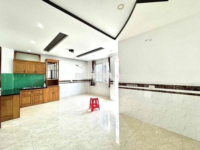 2 PHÒNG NGỦ 2 NHÀ VỆ SINH FULL NỘI THẤT CÓ SẴN MÁY LẠNH NGAY EMART PHI