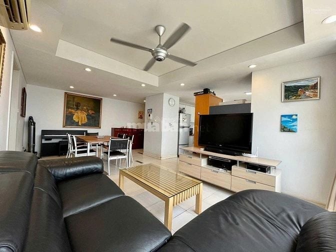 Gia đình bán CC 44 Đặng Văn Ngữ, 71m2, giá 4,351 tỷ, P9, Phú Nhuận.