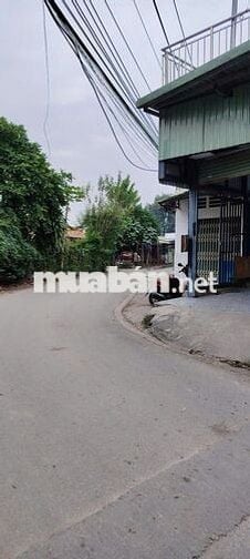 Cho thuê nhà 1 trệt 1 lầu 1 sân thượng