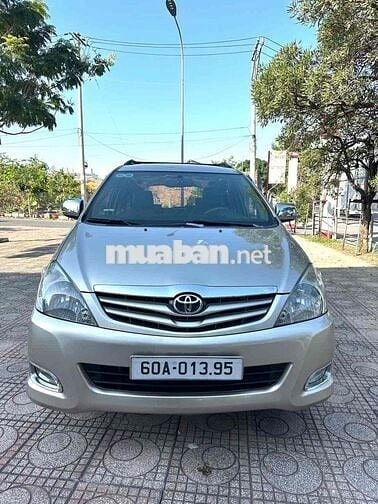 Toyota Innova 2011 Vàng cát 106.236 km