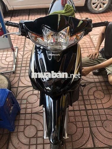 Honda Xe máy màu Đen