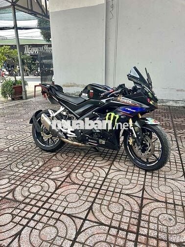 Yamaha R15V3 Đen Côn tay