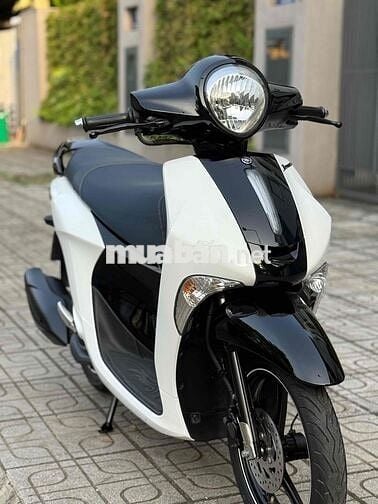 Janus bstp smakey trắng đen đẹp keng( bnx)