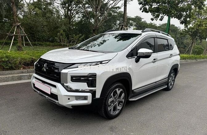 Mitsubishi Xpander Cross 2024 màu trắn