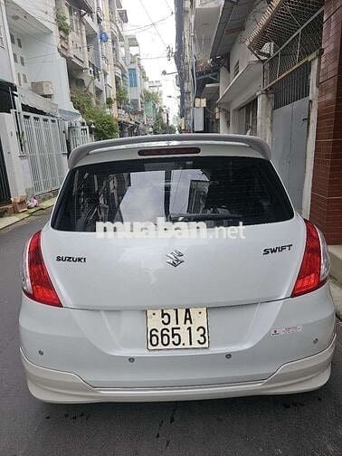 Suzuki Swift 2013 Trắng Tự động