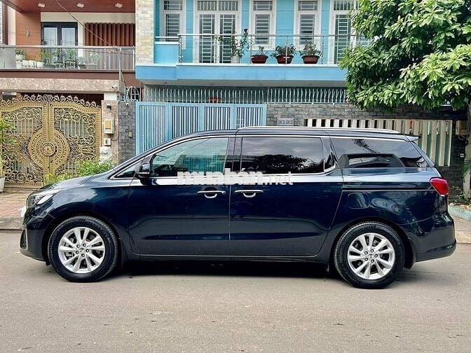Kia Sedona Platinum D 2019 Đen 83000 km