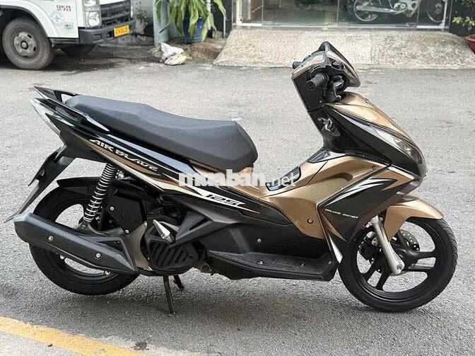 AIR BLADE 2013 - GÓP BAO NỢ XẤU