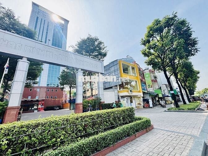 8x17m - Nhà 272 Điện Biên Phủ, Bình Thạnh - 3TẦNG, GIÁ RẺ VỈA HÈ RỘNG