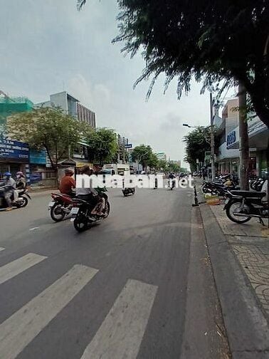 Bán Nhà 2 Tầng, Hẻm Xe Hơi, Cách Mang Tháng 8, Quận 10, Chỉ 6.7 Tỷ